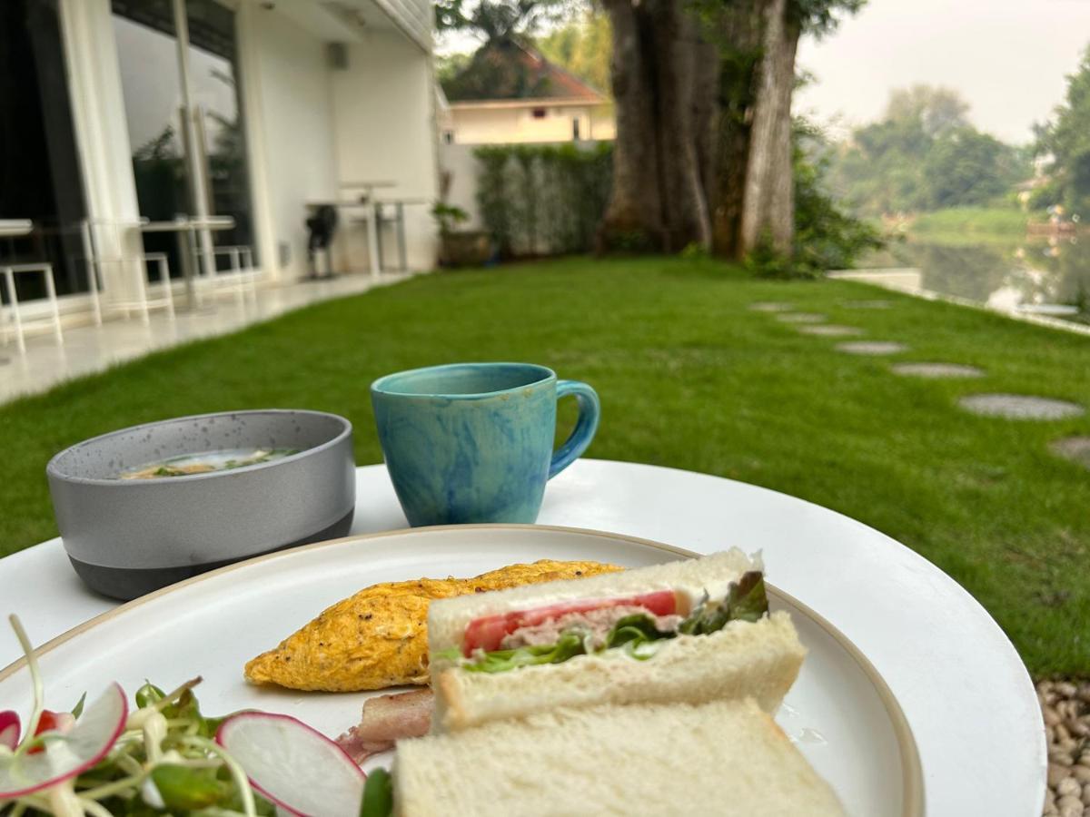 Little Shelter Hotel Chiangmai Sha Plus Чиангмай Екстериор снимка
