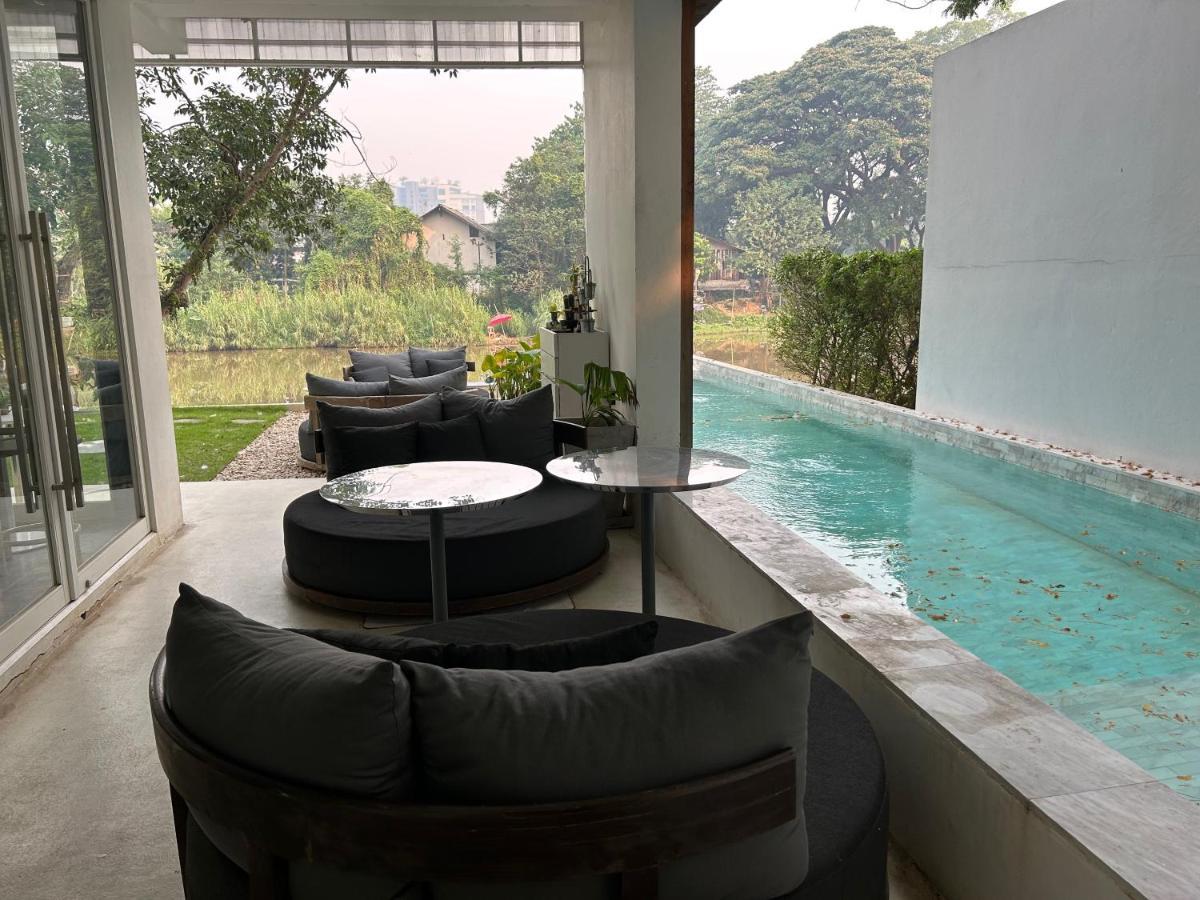 Little Shelter Hotel Chiangmai Sha Plus Чиангмай Екстериор снимка